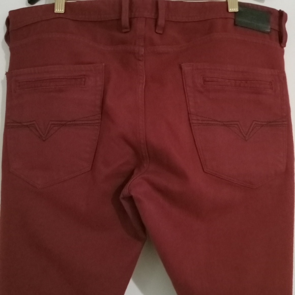 Burgundy Guess jeans..tapered legs-36w 34l - Picture 7 of 8